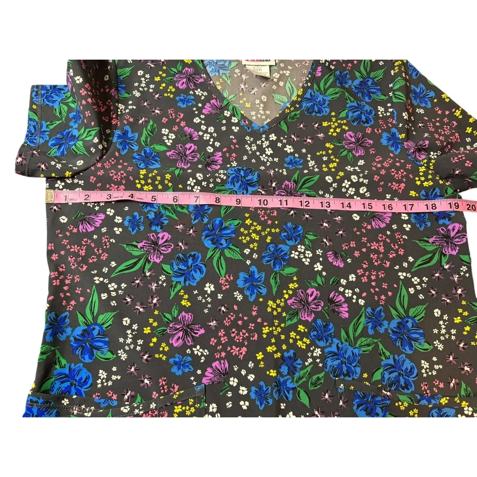 Scrubstar scrub Soft  V-neck women top Size Small floral Medical Dental Vet NWT - Image 6