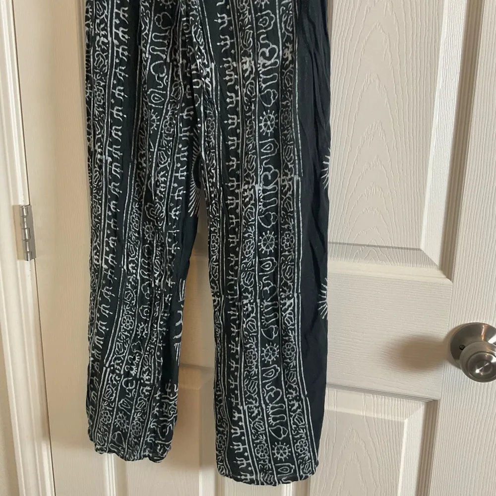 Earth Bound Trading size small Boho Sheer Black Pants White - Image 8