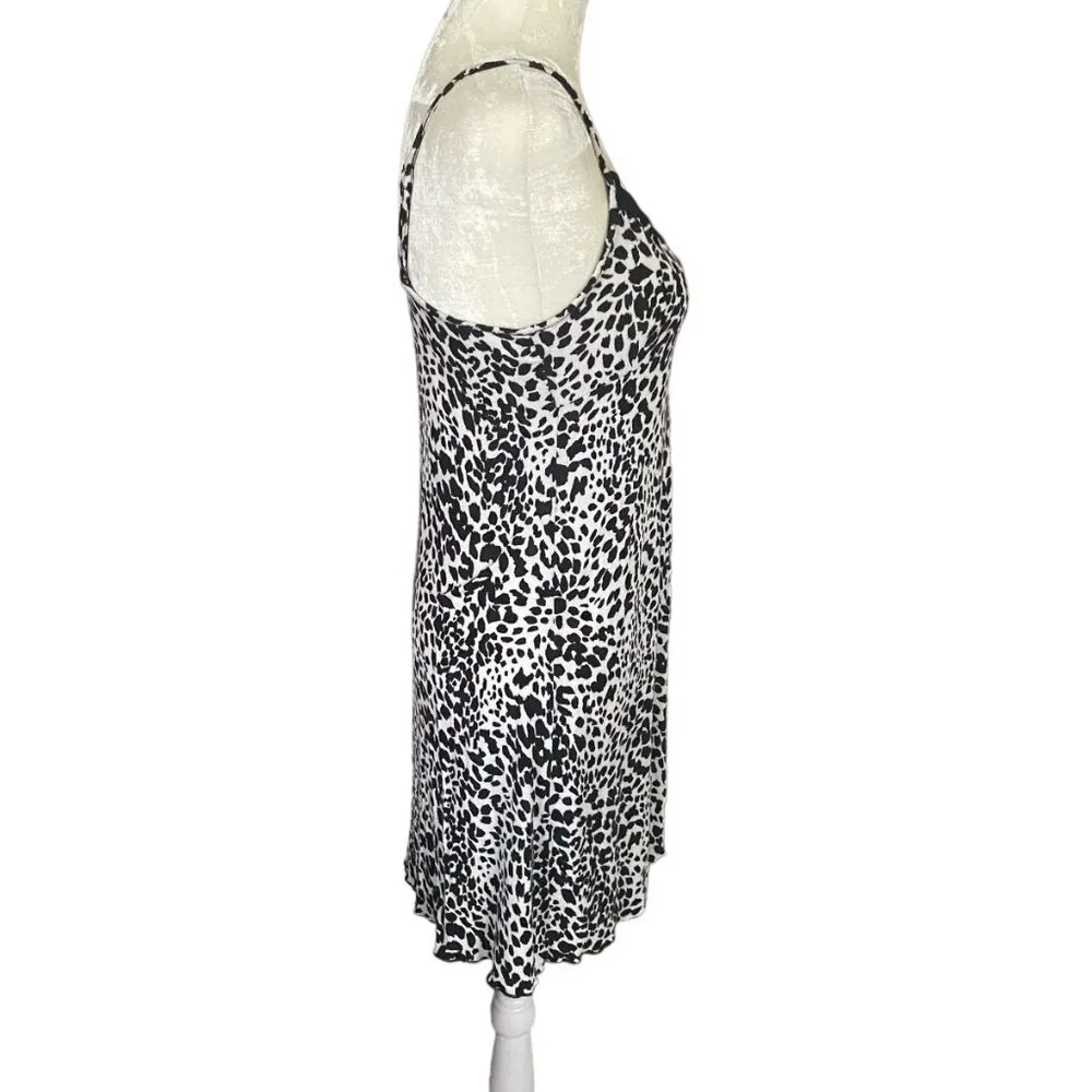 Tart Intimates women's medium black and white animal print sleepwear chemise - Image 3