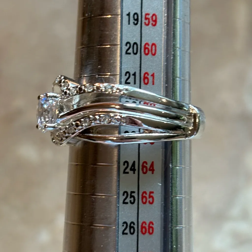 Avon Ring “Eternal Spark” size 10 NIB 2014 Silver - Image 3