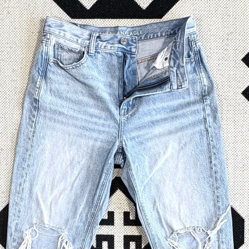 American Eagle  Strigid Mom Jean in Uber Cool Size 4 - Image 7