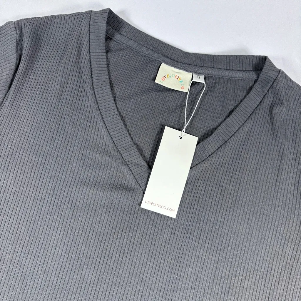 Love Olive Co Gray Ribbed V - Image 2