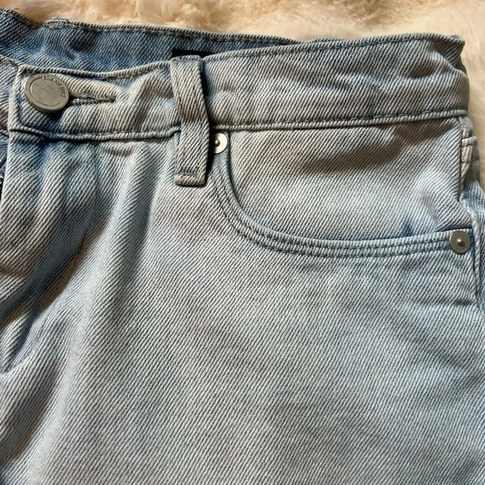 Blank NYC Blue Jean Shorts Distressed Cut-Off Hem Sz 27 - Image 3