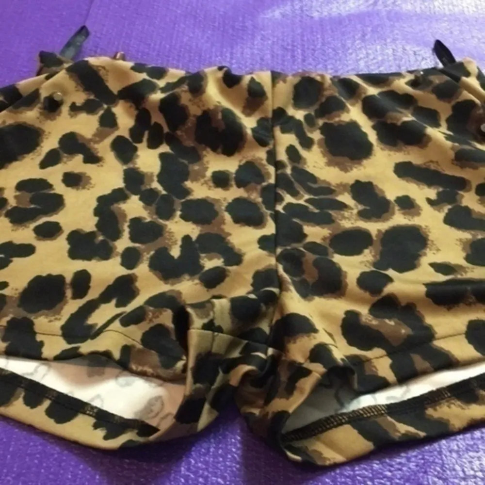 un brand ladies shorts S - Image 6