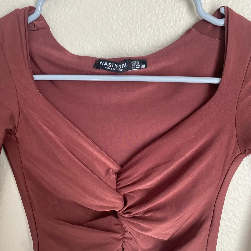 Maroon crop top - Image 3