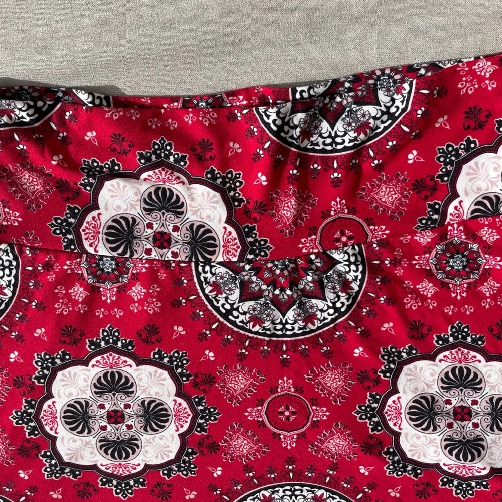 Very soft red Colette skirt. Lots of stretch, L 14 12 16 xl comfortable black Size L - Image 4