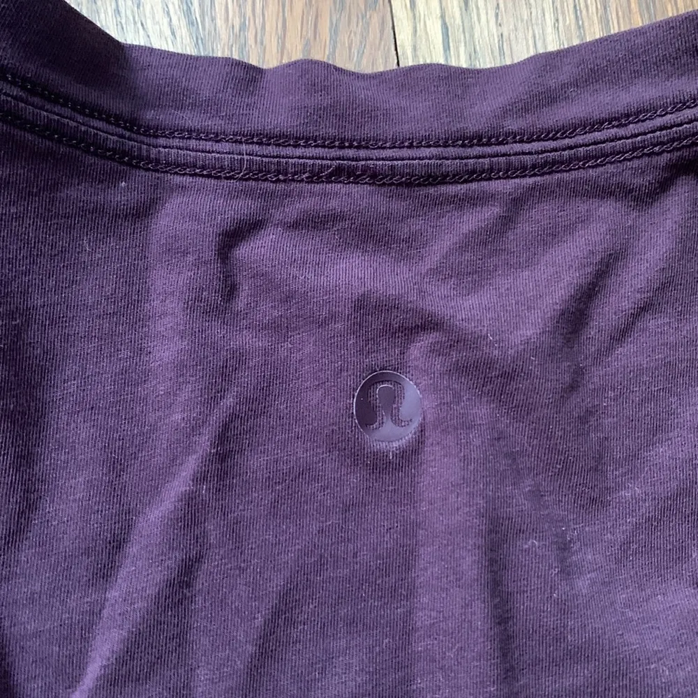 Lululemon purple v neck tee - Image 5