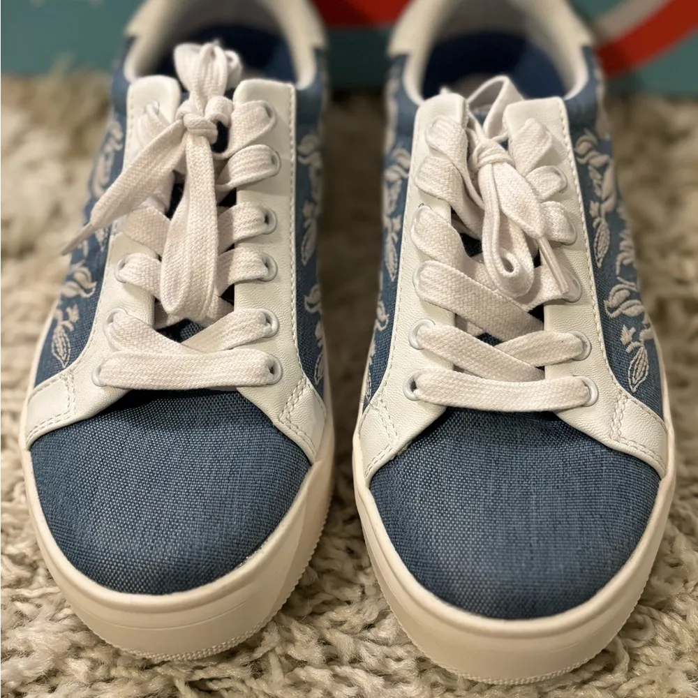 Beartraps Nishelle Blue & White Rebound Technology Support Size 6.5 - Image 6