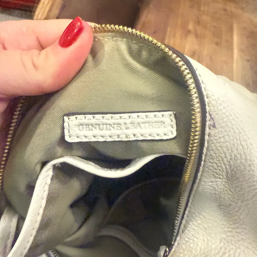 G.I.L.I. Cream Pebbled Leather Fringe Hobo Bag with Tassel White - Image 9