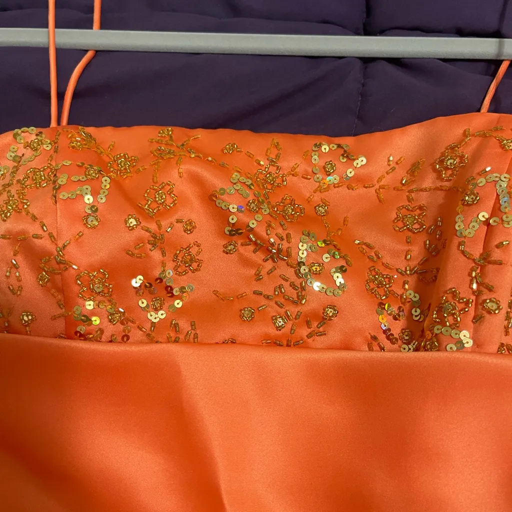 City Triangles  Prom gown‎ - Image 5