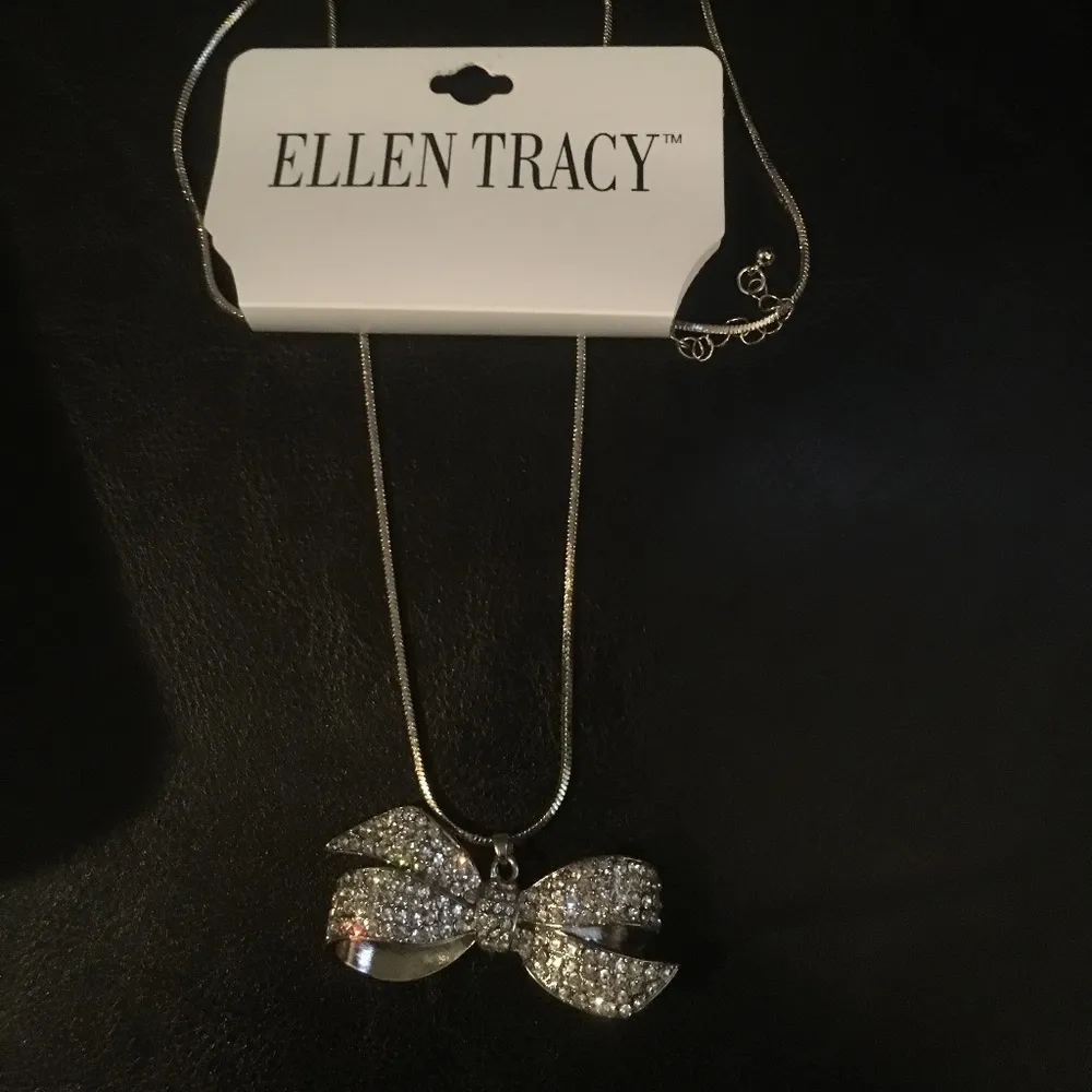 Ellen Tracy Big Silver Bow Necklace on Box Chain - Image 2