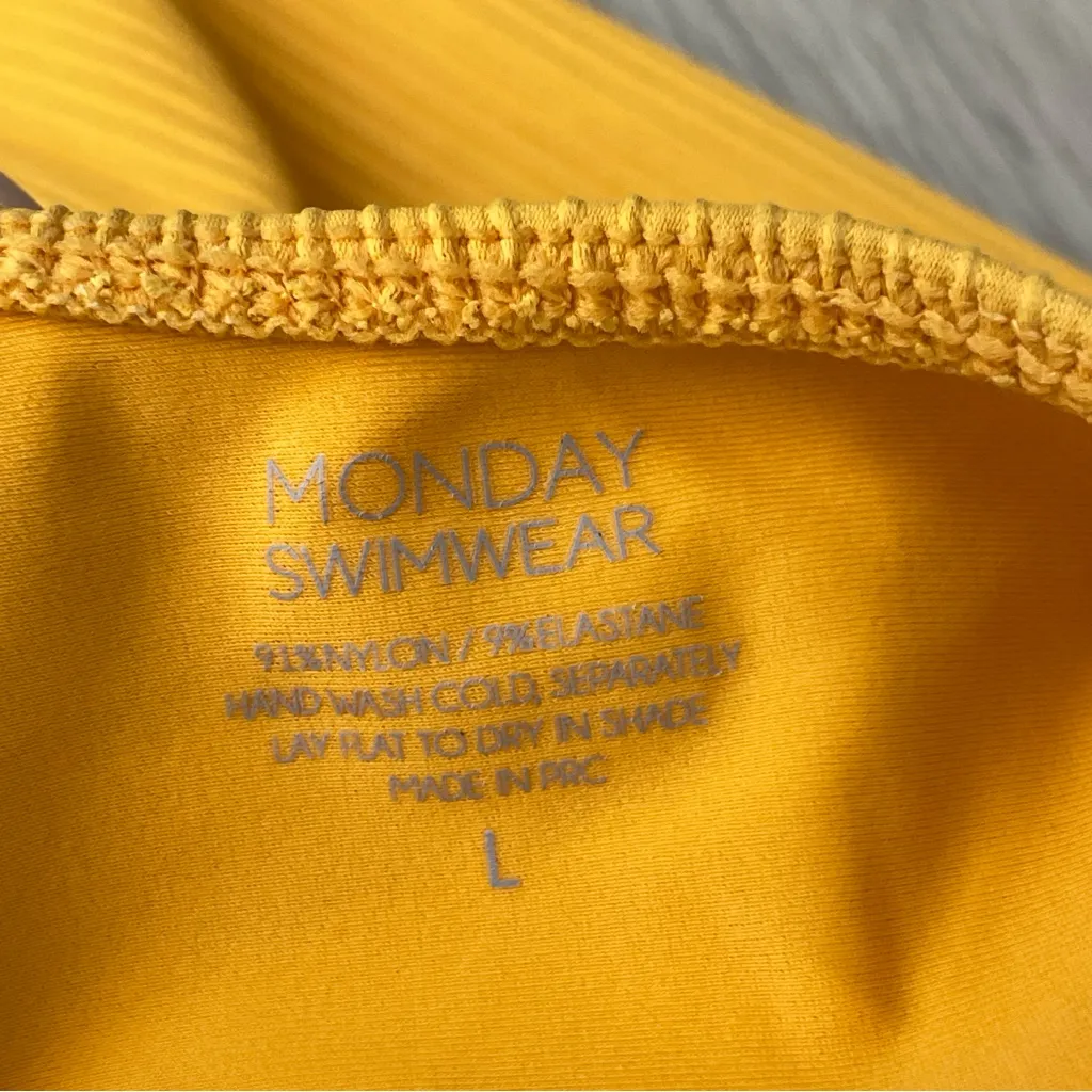 Monday Swimwear Swimsuit malibu ribbed one piece womens Yellow (large) vacation Size M - Image 3