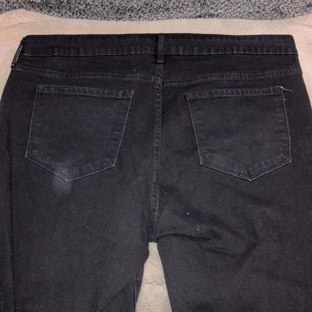 Old Navy Mid-Rise Kicker Boot-Cut Jeans, 16 short - Image 3