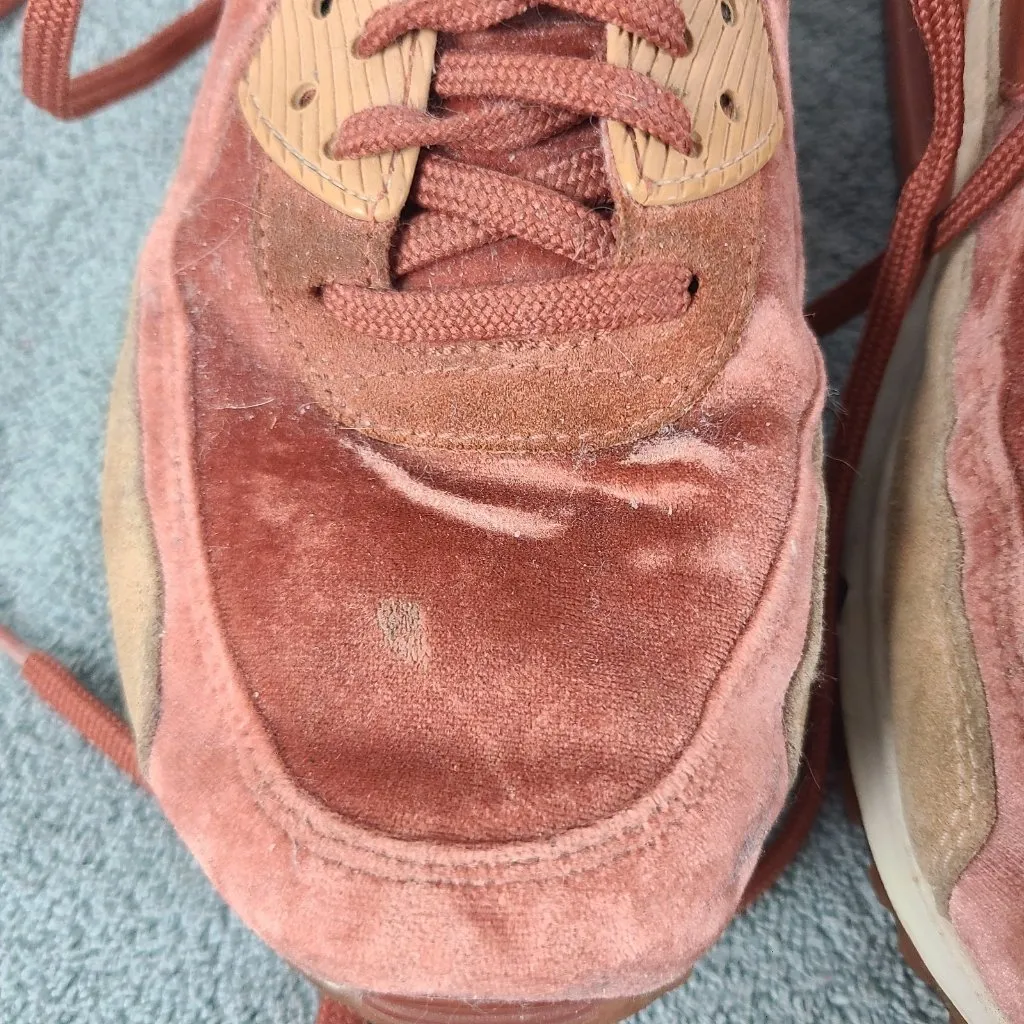 Size 8.5 - Nike Air Max 90 LX Dusty‎ Peach - Image 3