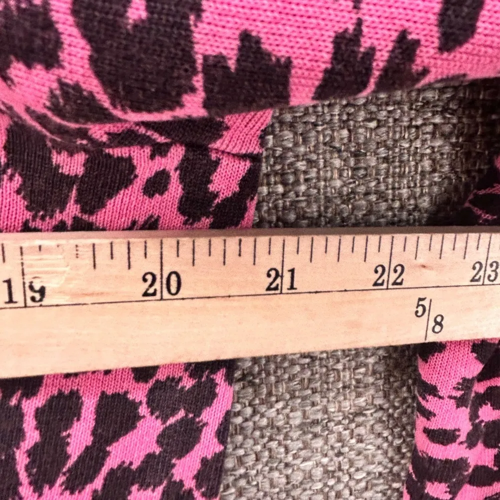 Marc‎ Jacobs Sweater Small Pink Leopard Knit - Image 8