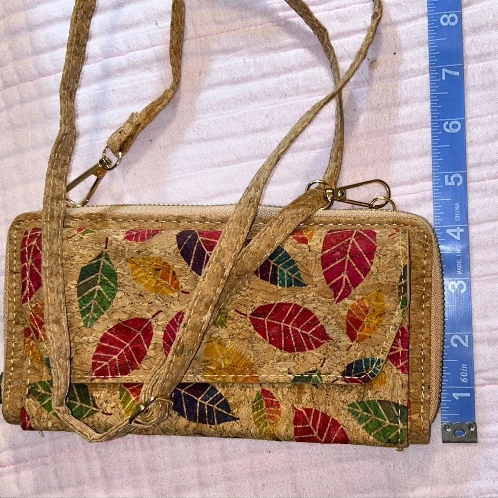 Leaf Patterned Tan Cork Crossbody Bag - Image 12