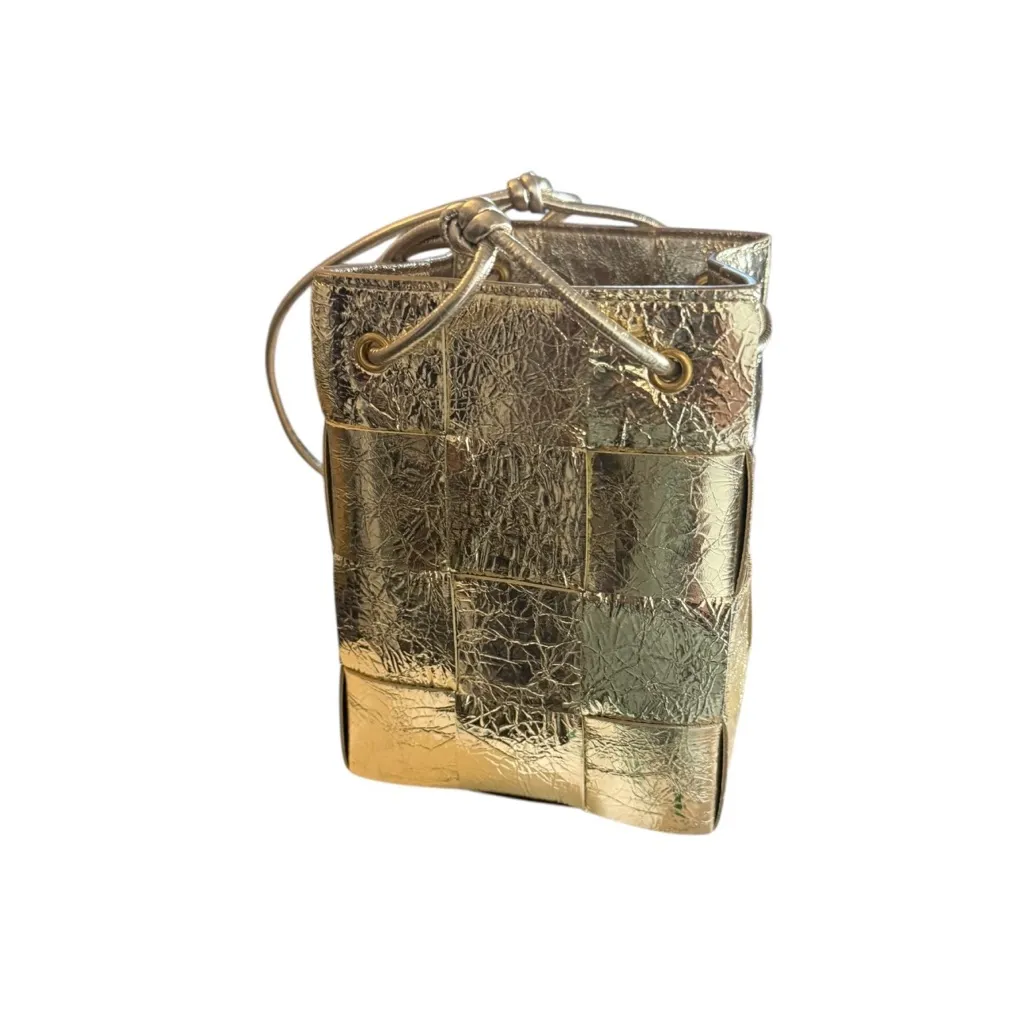 NWT Bottega Veneta Leather Small Cassette Crossbody Bucket Bag In Supermoon/Gold - Image 7