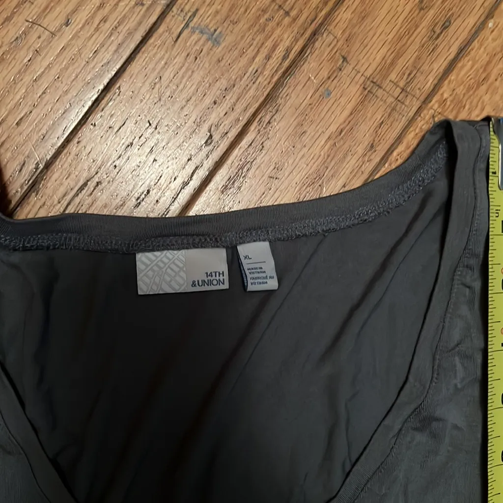 14th & Union gray top - Image 3