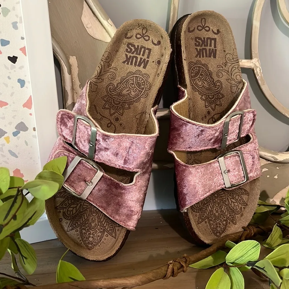 Muk Luks Sandals Slides EXCELLENT Rose Womens 7 Velour Velvety Pink - Image 11