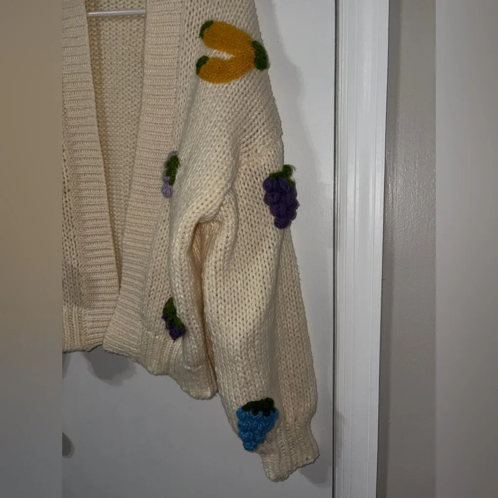 Anthropologie Duchamp Cream 3D Embroidery Knit Fruit Chucky Cardigan One size Purple - Image 4