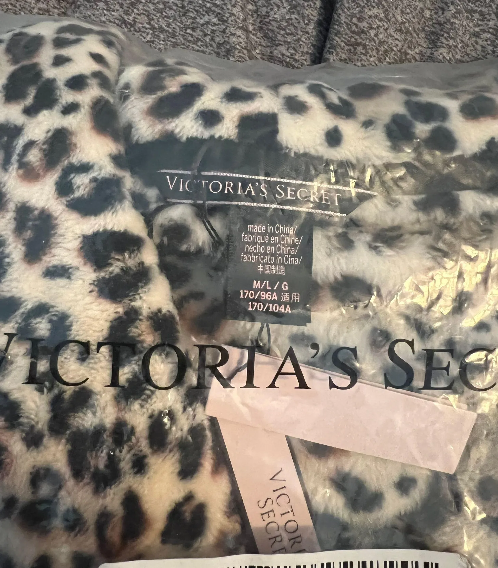 Victoria's Secret Robe - Image 2