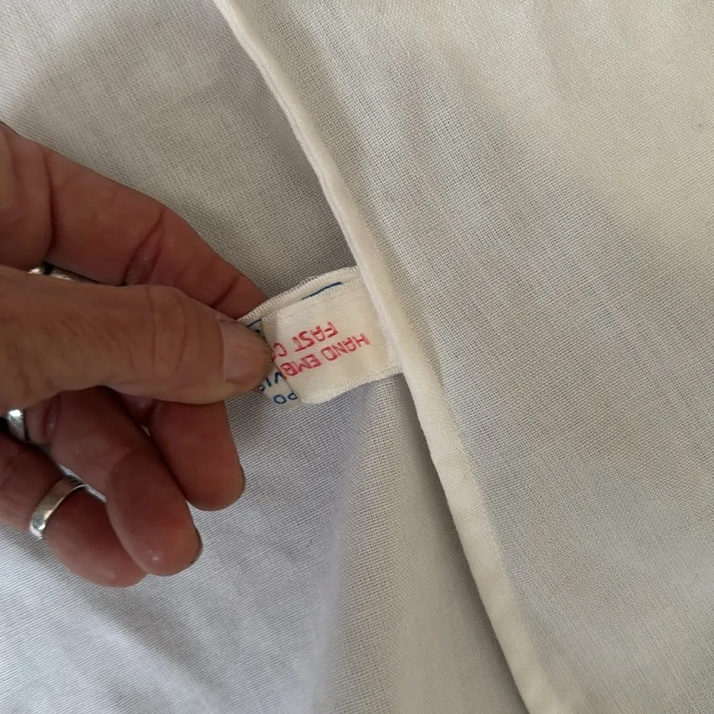 Vintage white button down with floral embroidery size 46 - Image 6