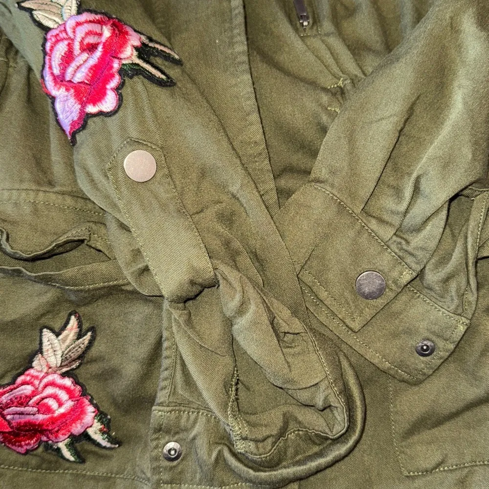 Charlotte Russe utility jacket olive green boho floral‎ embroidery women's Small - Image 8