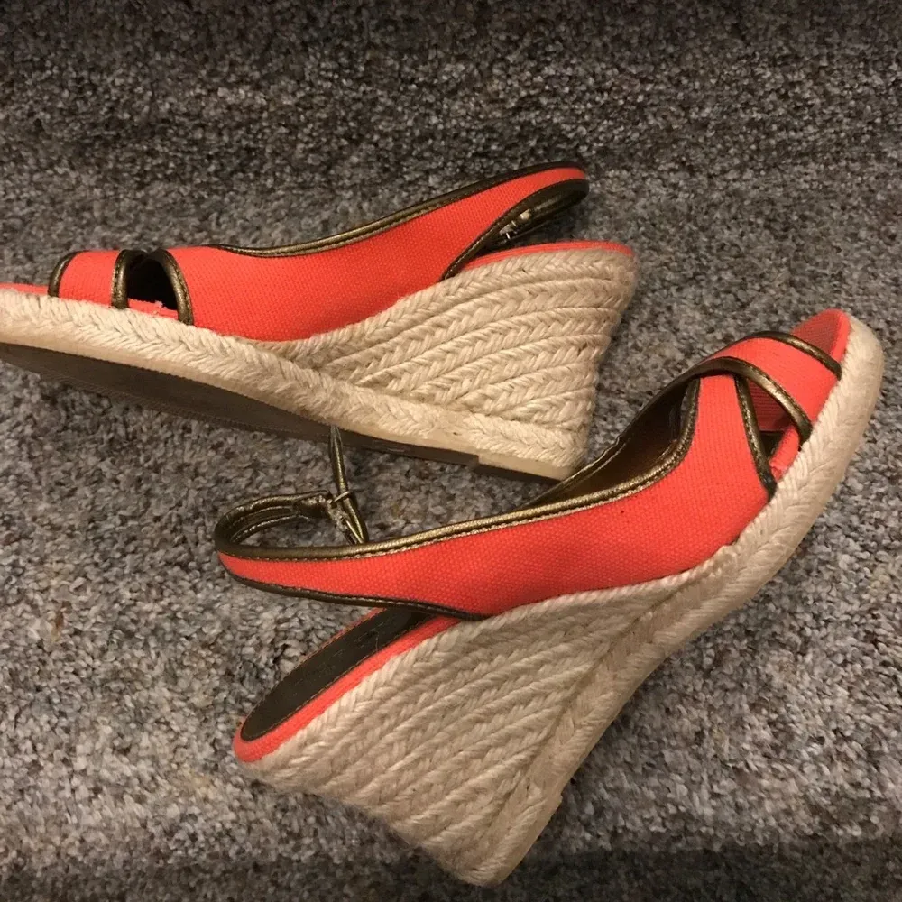 J. Crew lucaya coral linen & bronze metallic shoes - Image 5