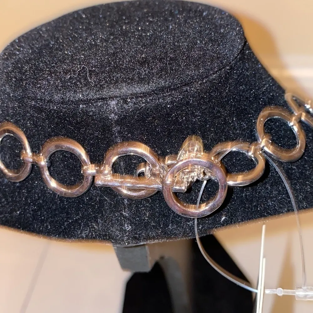 Amrita Singh black and grey floral stones with silver chain necklace. NWT. - Image 10