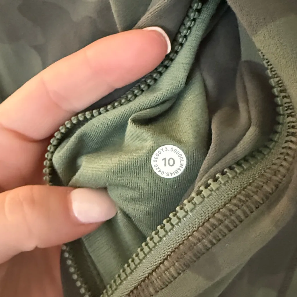 Lululemon  Hooded Define Jacket - Image 2
