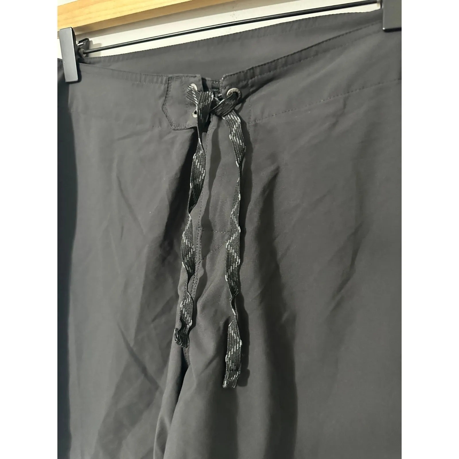 PATAGONIA‎ WOMENS STRETCH PLANING BOARDSHORTS 8" INSEAM PLUS SIZE 18 BLACK - Image 2