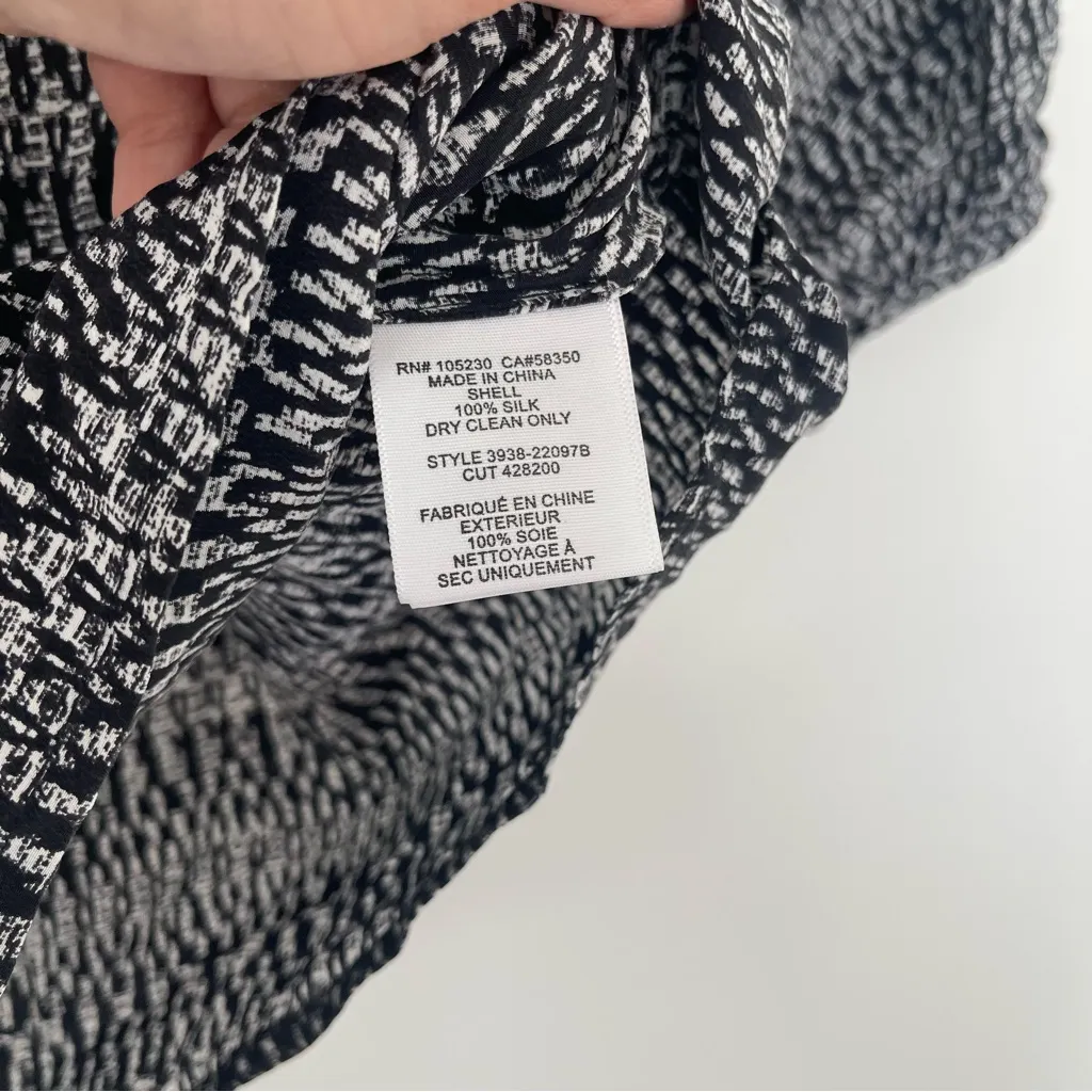 Joie 100% Silk Black‎ & White 3/4 Sleeve Blouse Women's Size XS Office Workwear - Image 4