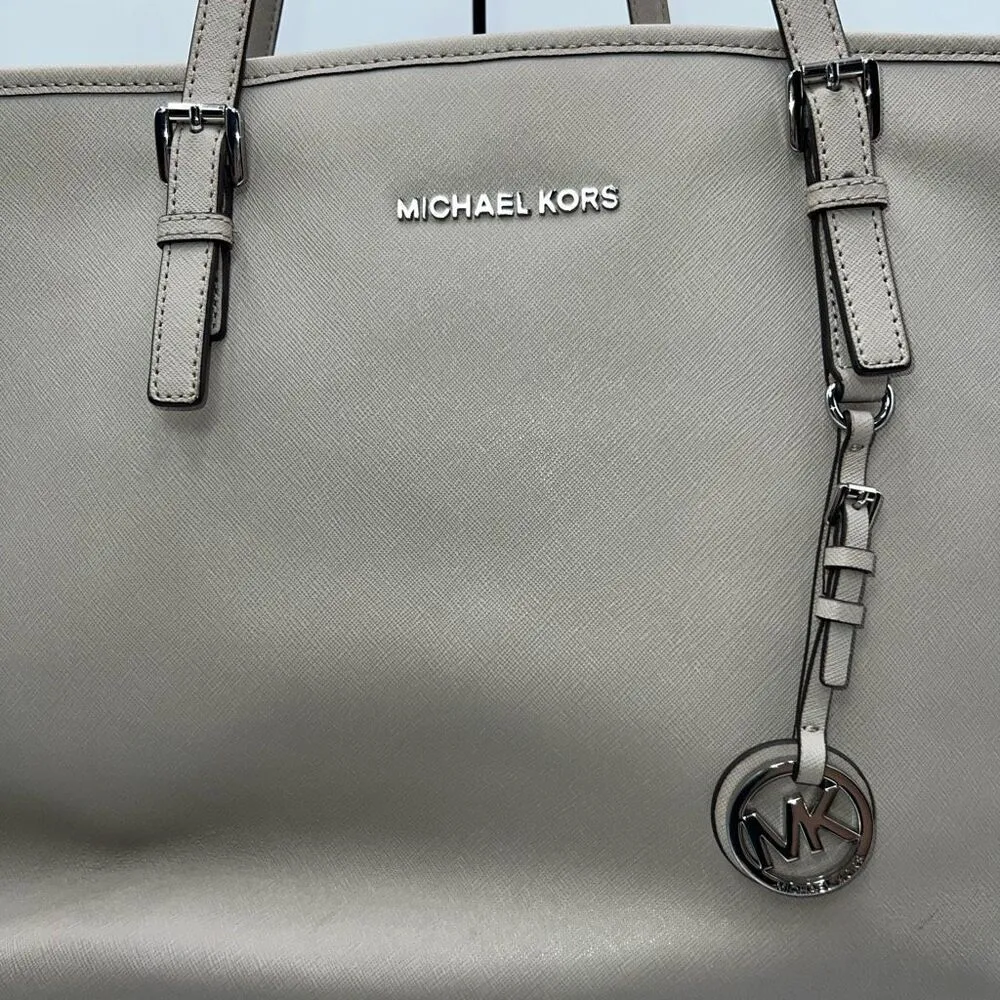 Michael Kors Jet Set Travel Saffiano Leather Top-Zip Tote Bag - Image 2