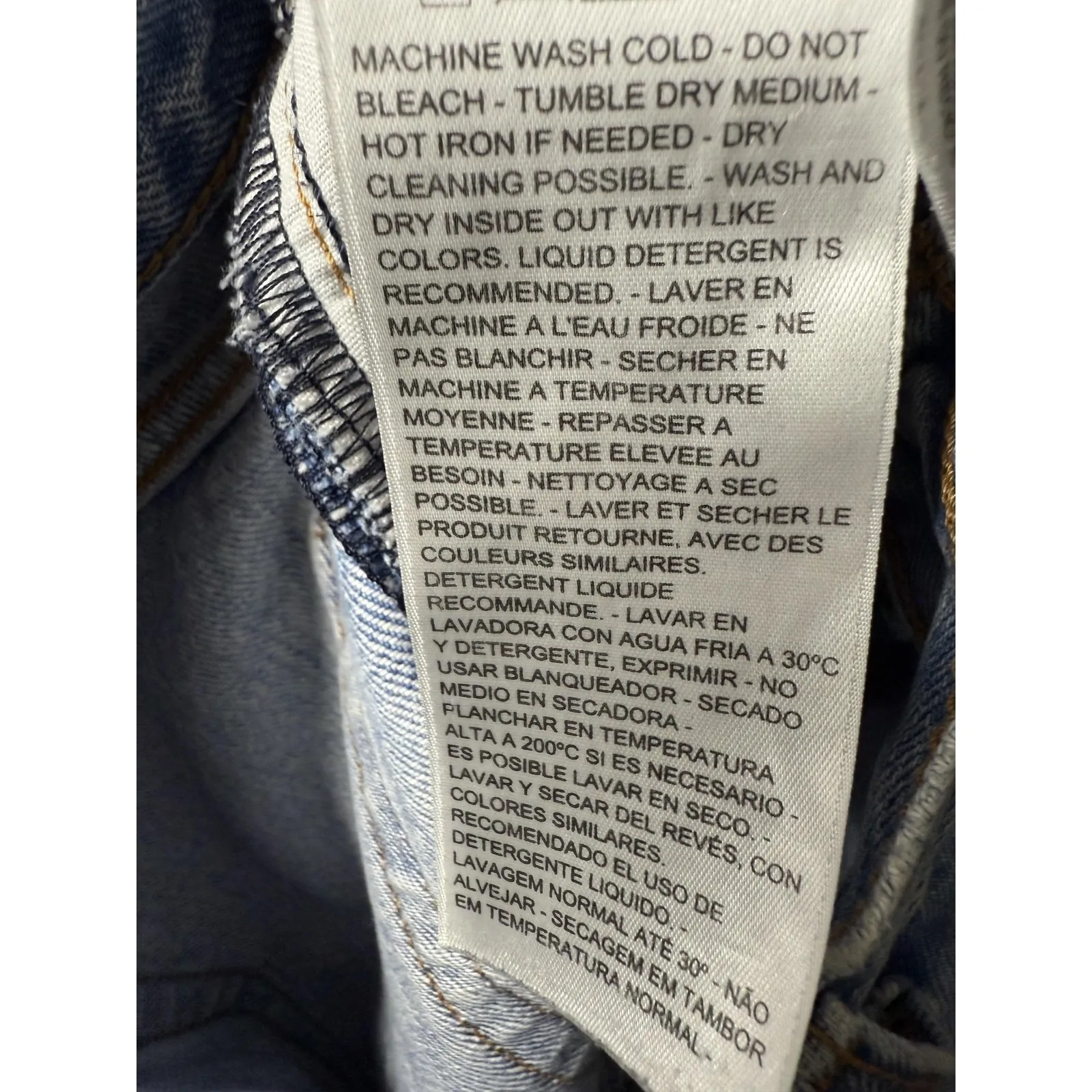 Levi's Jeans Womens 26 Light Wash Wedgie Fit High‎ Rise Distressed Ripped Denim - Image 8