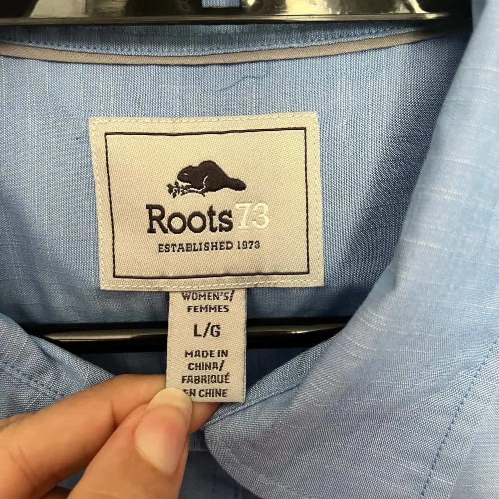 Roots73 Clearwater Button Up Women Shirt Size Large Blue M Patch #97100 Rolltab - Image 88