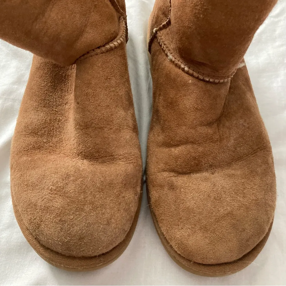 Ugg Classic Boot Size 8 Tan Sheepskin - Image 3