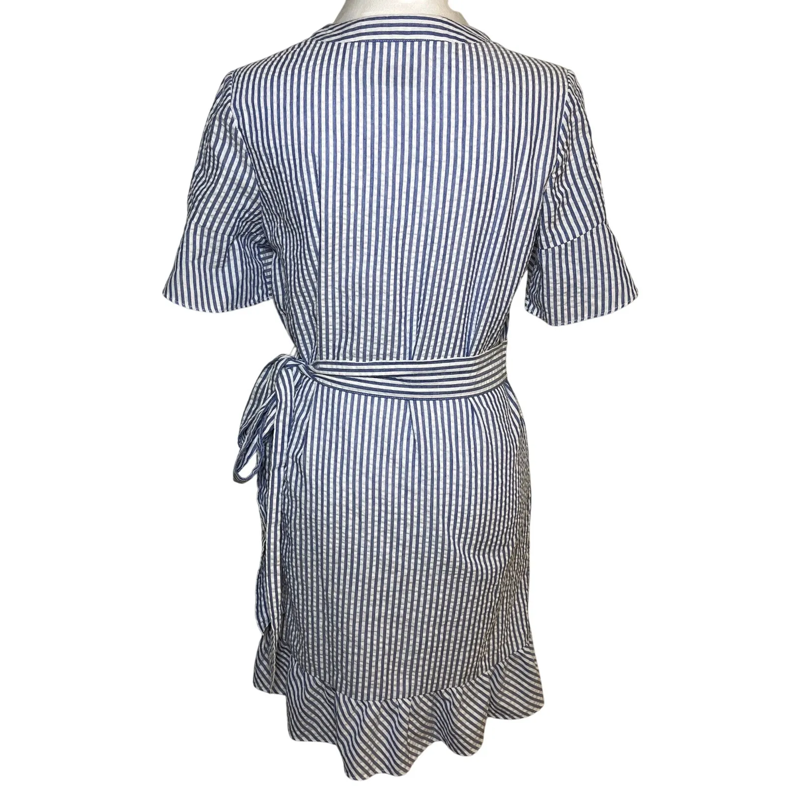 Vineyard Vines Seersucker Wrap Dress Blue White Size 0 V-Neck Ruffle Hem Preppy‎ - Image 2