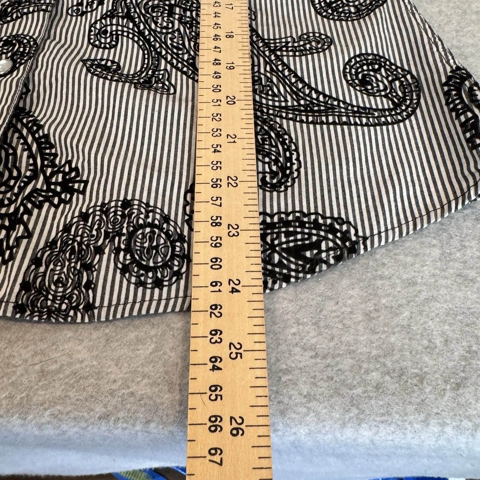 Vintage Brooks & Dunn Pearl Snap Shirt Womens Medium Black Velvet Paisley - Image 9