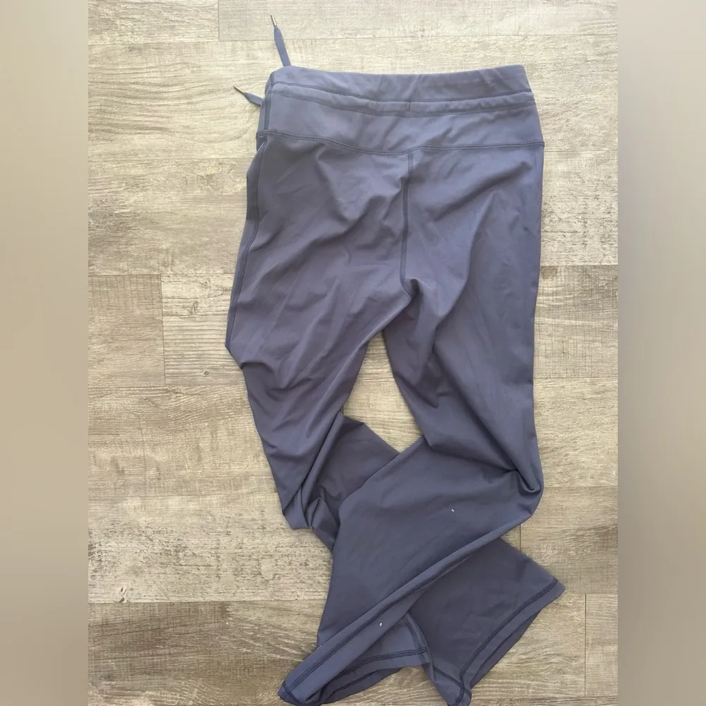 Women’s medium yogalicious Lux blue flare leggings - Image 3