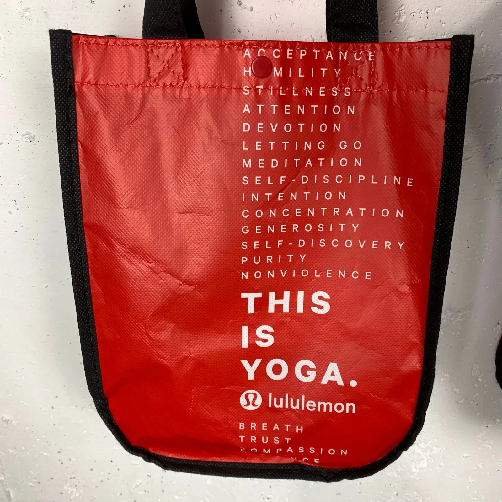 Lululemon Signature Logo Tote Bags Set of Three Red Black Double Handle Small - Image 3