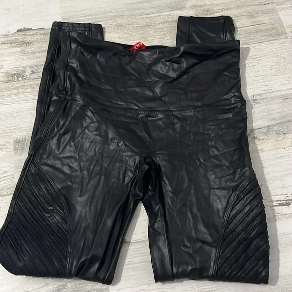 Spanx Faux Moto Leggings Size L - Image 8
