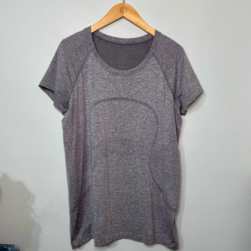 Lululemon Swiftly Tech 2.0 Short Sleeve Shirt Shirt Slate Gray Size 16 - Image 4