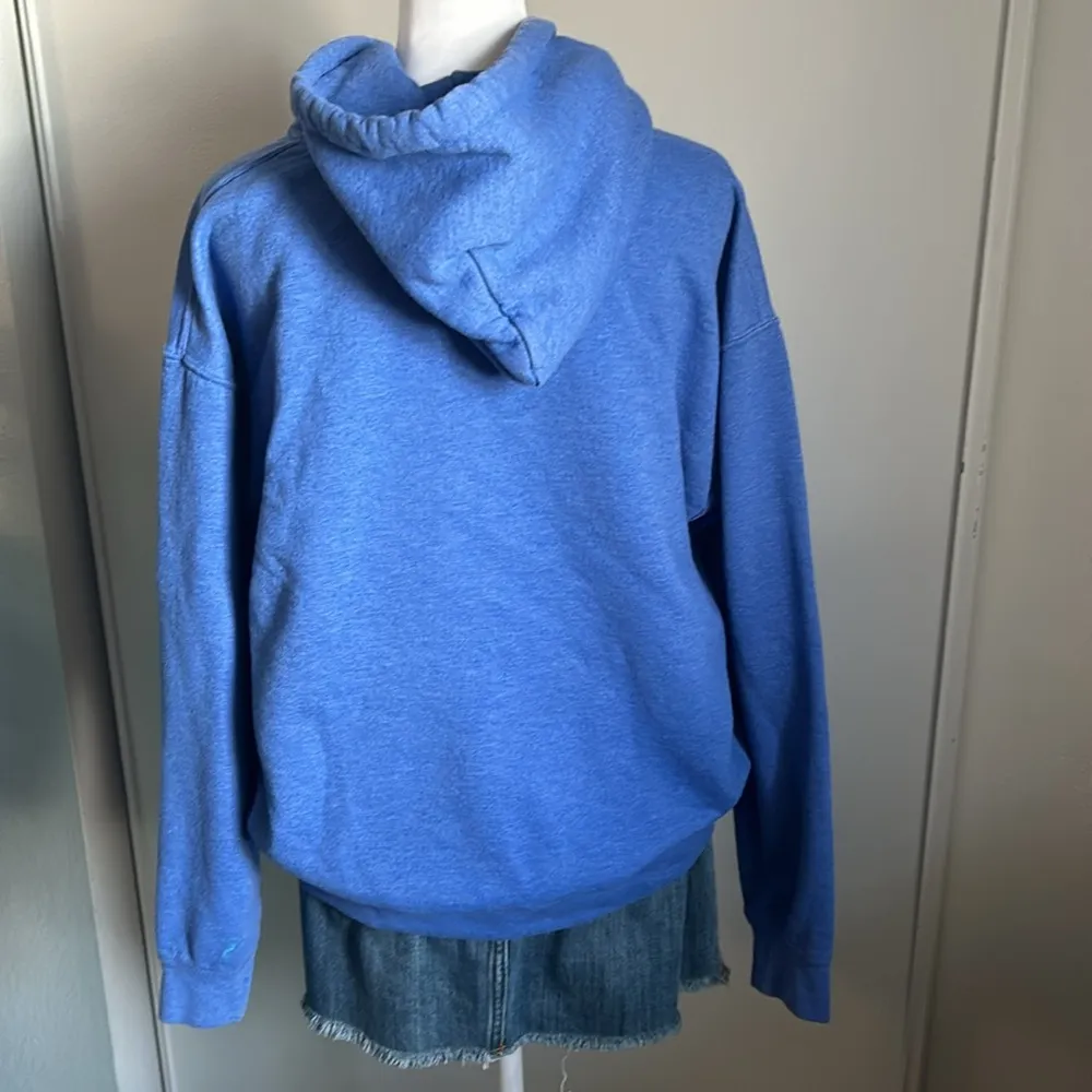 Forever 21 and Gildan Unisex Pullover Sweatshirt Hoodie - Image 5