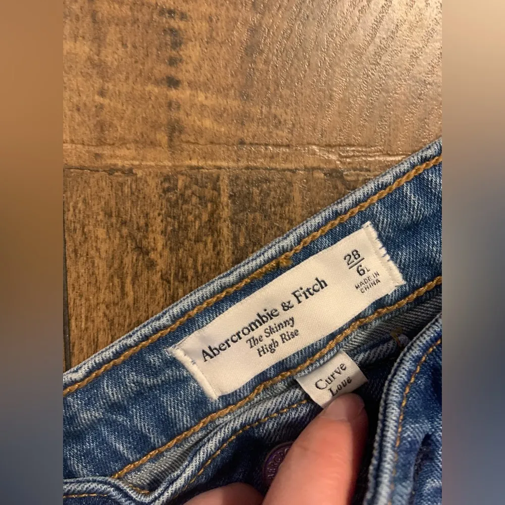 light wash split hem 90s skinny Abercrombie & fitch high rise curvy love spring - Image 7