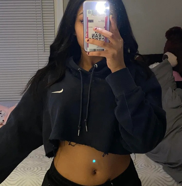 Nike Cropped Jacket - Image 2