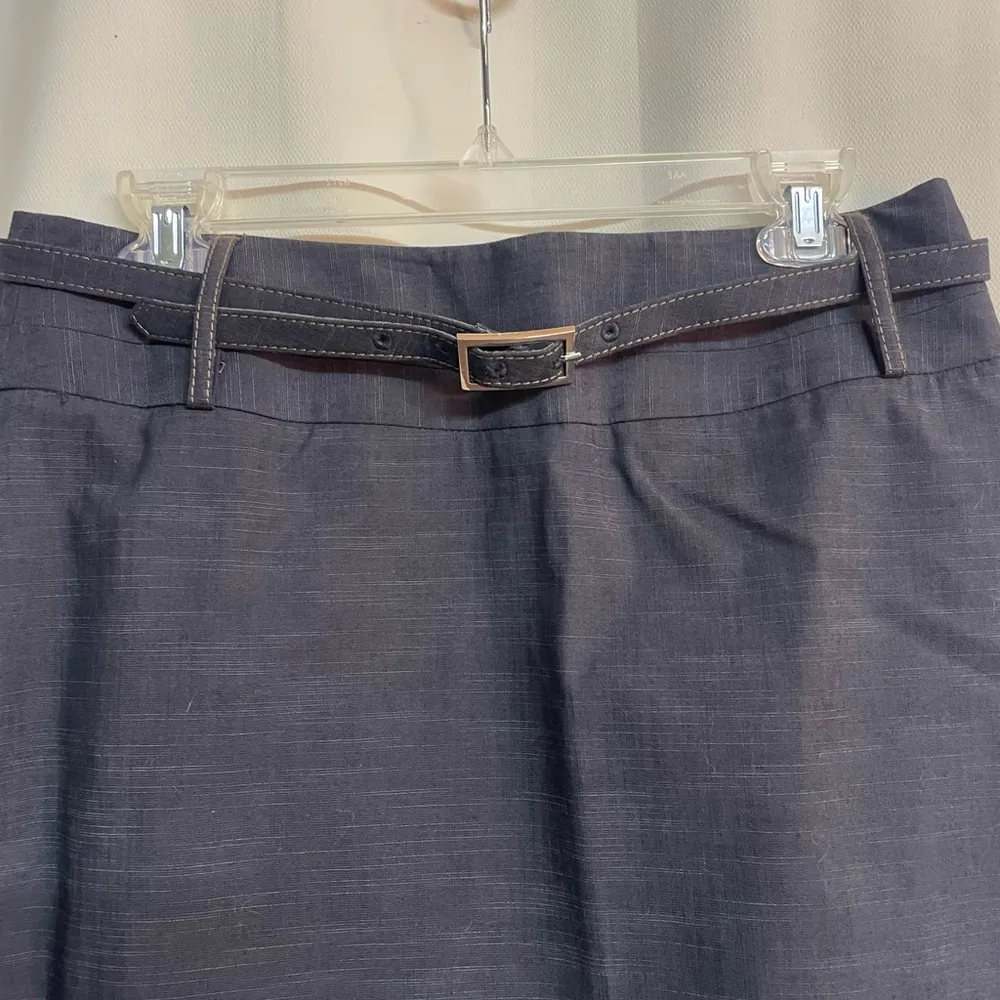 pencil skirt with skinny belt sliver buckle navy size 8 - Image 2