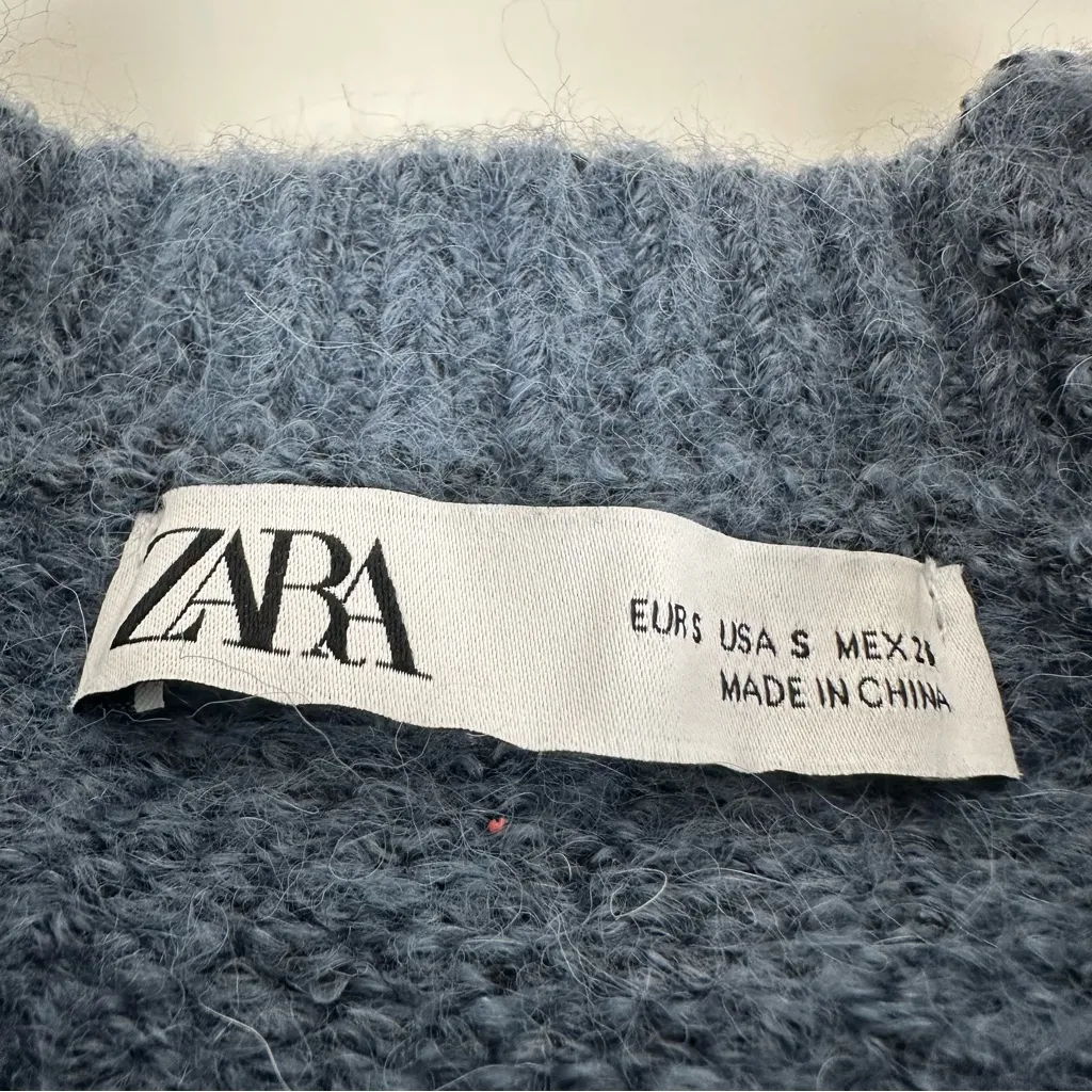 Zara Cropped Knit Sweater - Image 3