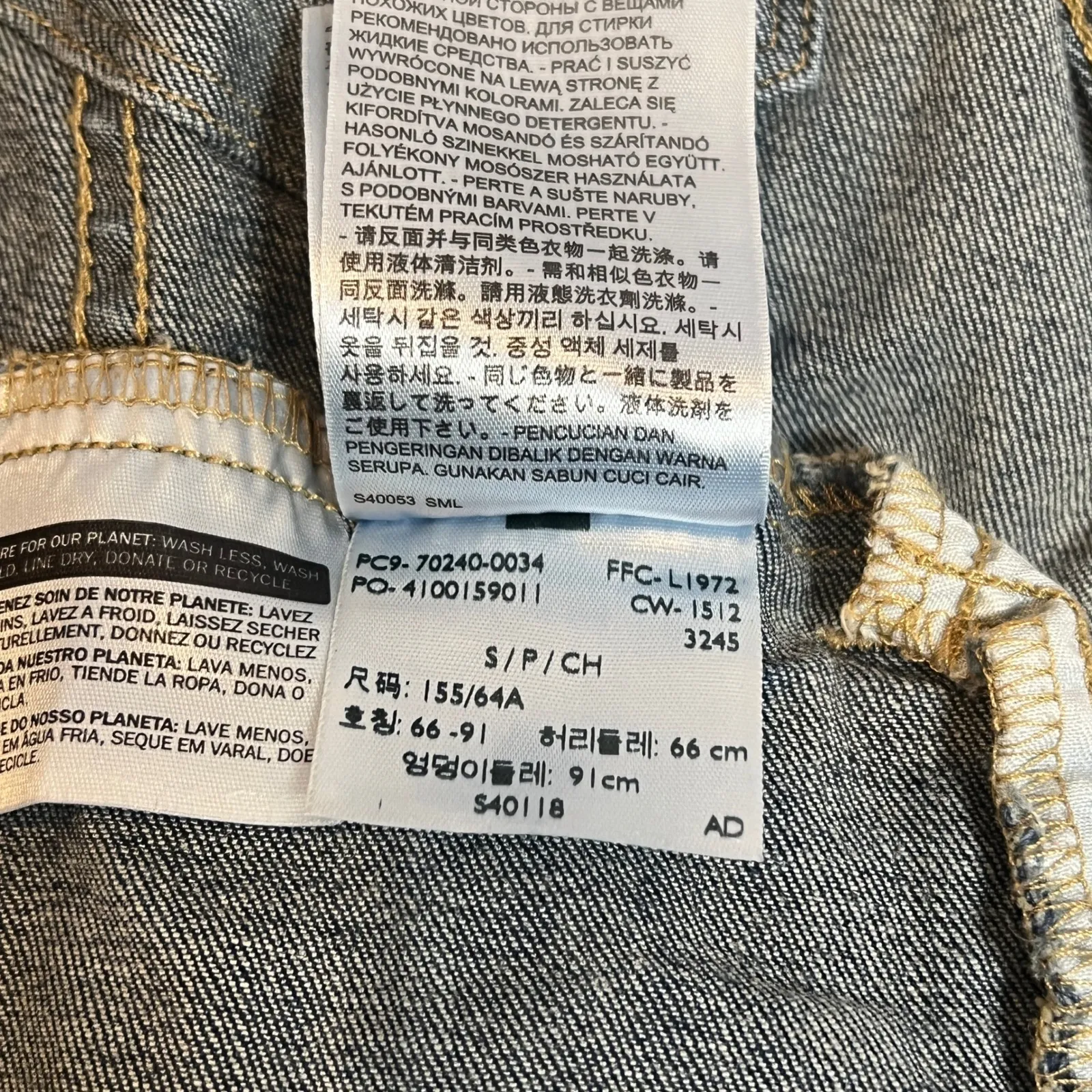 Levi's Women's Original Trucker Denim Jacket Size Small - Image 8