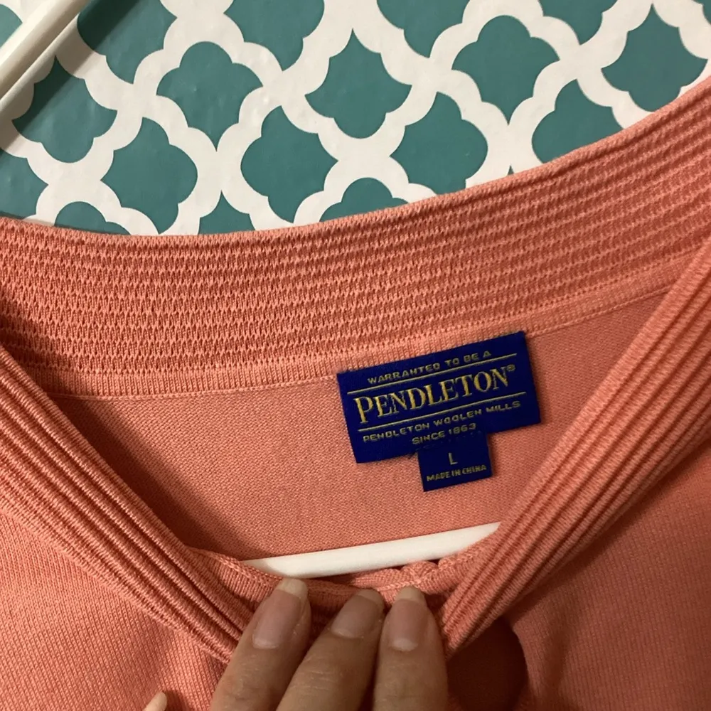 Pendleton women’s Pink Boxy Blouse size large silk blend - Image 7