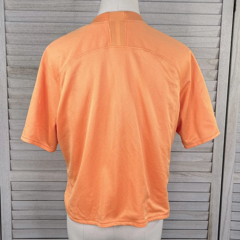 NIKE Football Club FC Women's Boxy Fit Reversible Cropped Jersey Top-Large - Image 5